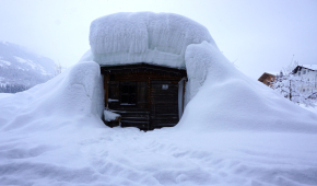 Neuhaus-Winter-Iglu-1